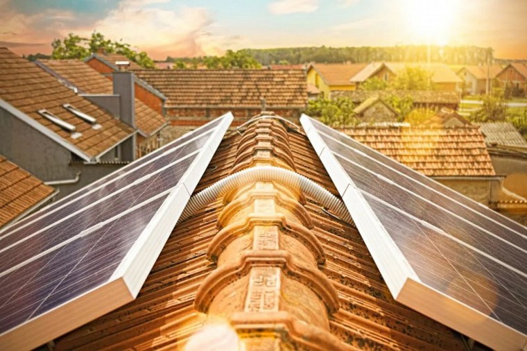 光伏太陽能采集器數(shù)據(jù)大幅度升降是什么原因，光伏發(fā)電在并網按表時還要按采集器嗎