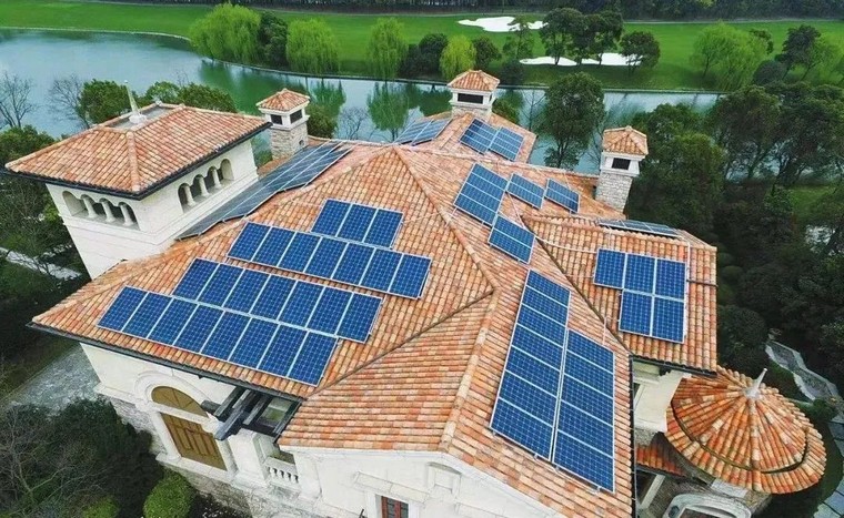 屋頂光伏中如果屋頂漏水問(wèn)題？