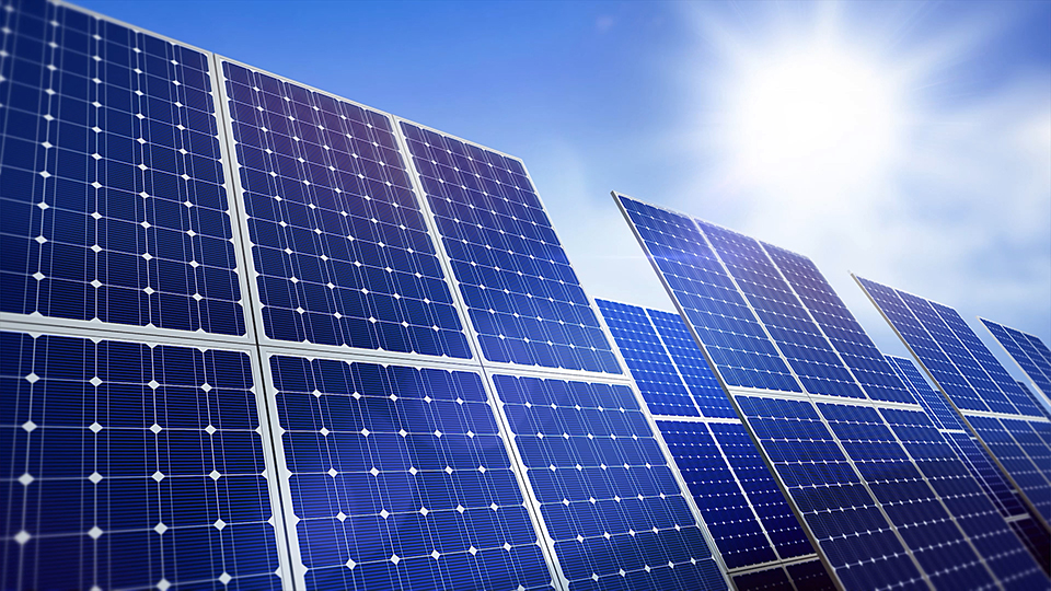 檢查直流匯流箱、交直流配電柜時，應(yīng)注意哪些要點